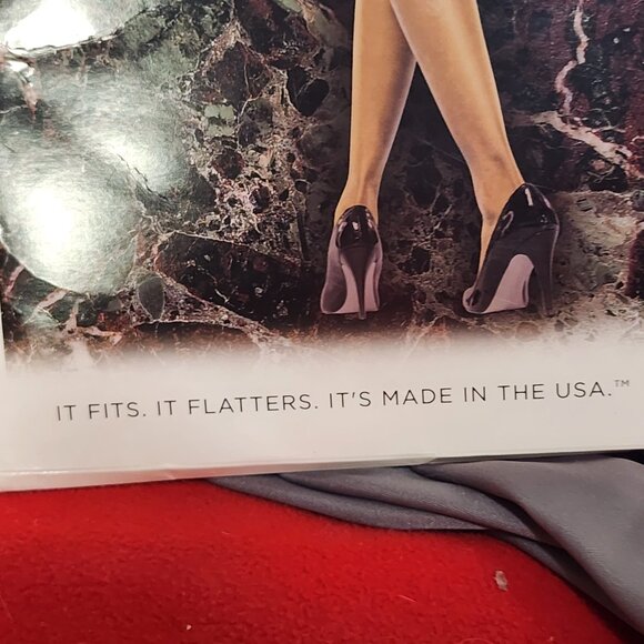 Berkshire Shimmers Platinum Ultra Sheer Control Top Nylon Span Cotton Pantyhose - Picture 8 of 16